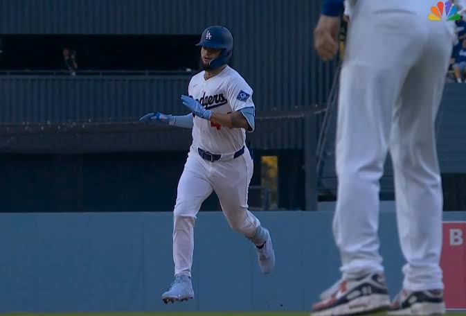 Dodgers 8, D-backs 2: Andy Pages flips the game to help Dodgers cruise to Opening Day win
