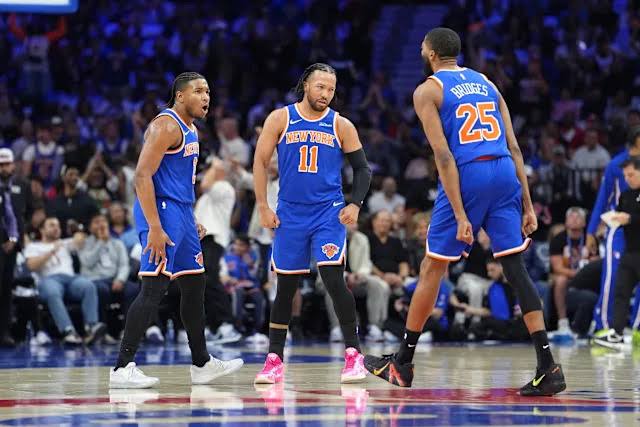Knicks torch 76ers with record-tying effort from 3, set team playoff record with 144 points to complete dominant sweep