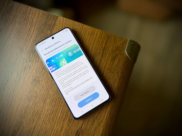 Are you using one of these Samsungs? It's here pro a new update is available