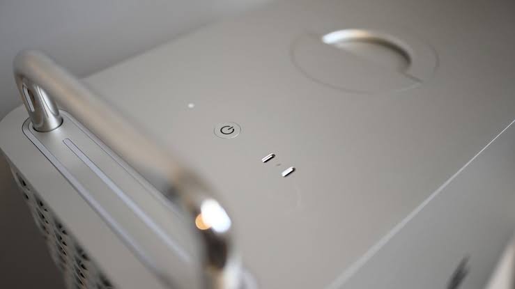 In with a bang, out in silence — the end of the Mac Pro