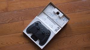 The Steam Controller Is Perfect For People With An Entire PC In Their Living Room