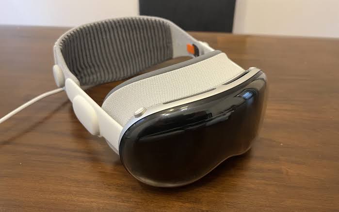 Valve brings native Steam Link app to Apple’s Vision Pro