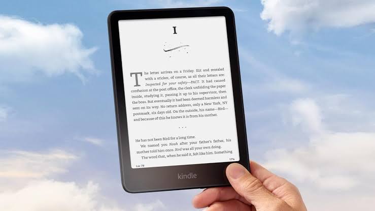 Kindle Users Outraged as Amazon Ends Support for Older Models