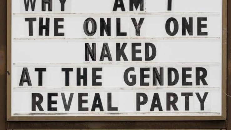 "This House Is Protected 24/7 By A Nosey Neighbor": You'll Straight Up Cackle At These 16 Hilarious Signs