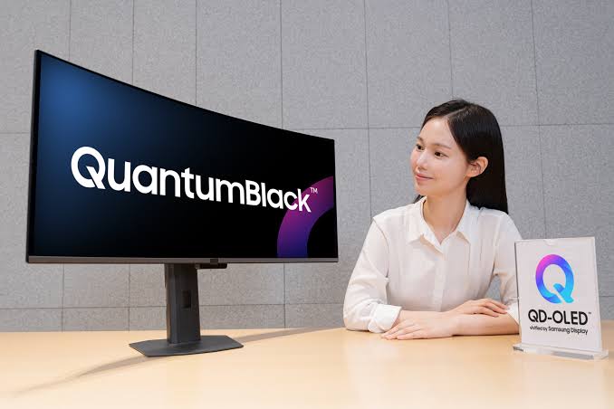 Samsung Display’s new film reduces reflections and scratches on QD-OLED monitors.