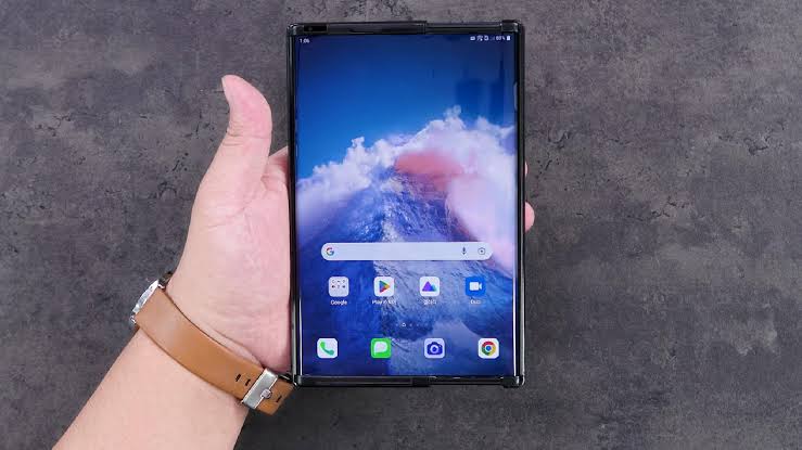 LG's canceled rollable just embarrassed 2026 phones in a teardown video