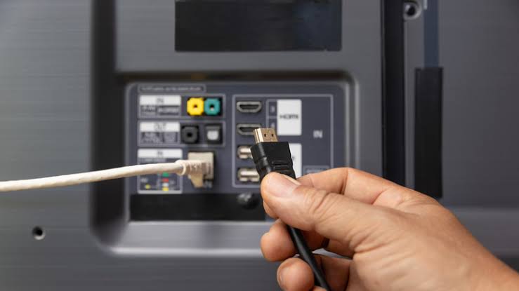 5 Gadgets You Can Plug Into Your TV's HDMI 2.0 Port