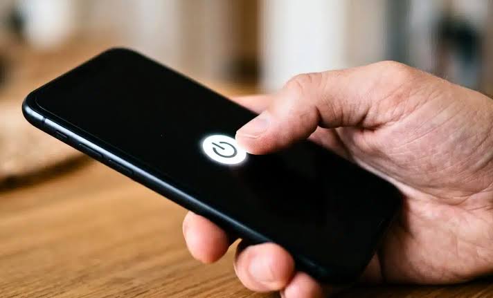 How Often Should You Restart Your Phone to Keep It at Peak Performance?