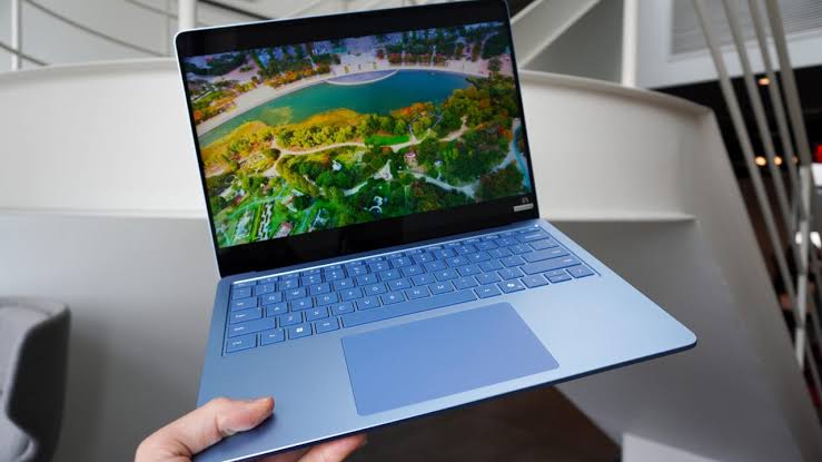 Microsoft's Windows 11 laptop deal for students comes with a $500 bonus - what's included