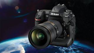 NASA chose an old DSLR as its primary Artemis II camera - here's why
