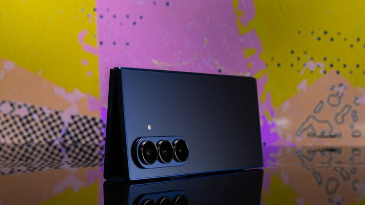 How the iPhone Fold and the Galaxy Z Fold 8 differ, according to leaks