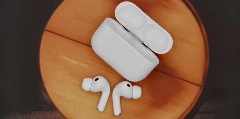 Apple hits milestone in development of AirPods with cameras: report