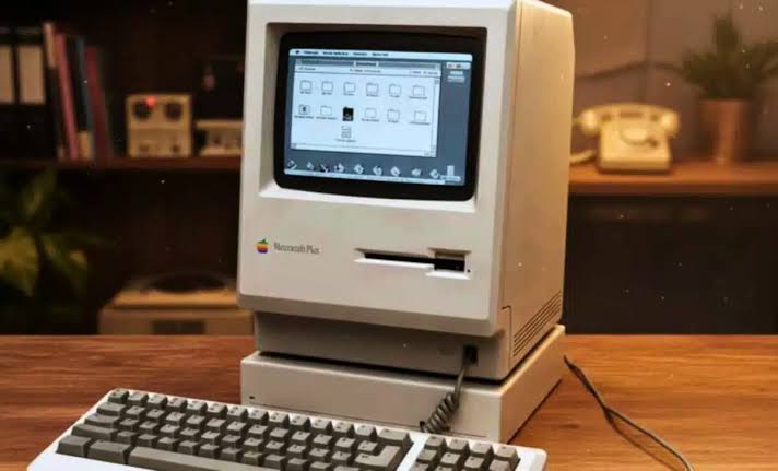 In 1987, a Student Set Out to Fix a Mac Problem. The Code Spiraled Out of Control, and He Ended up Creating "Photoshop"
