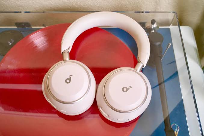Want comfortable, good-sounding headphones without the high price? This $130 pick is worth a look