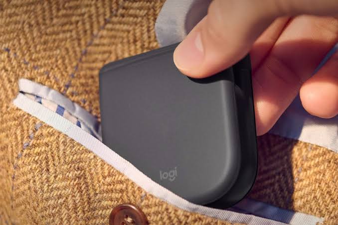Logitech’s tiny folding mouse improves upon the laptop trackpad