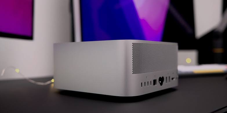 Apple stopped selling 14 products in March, including 3 with no replacements