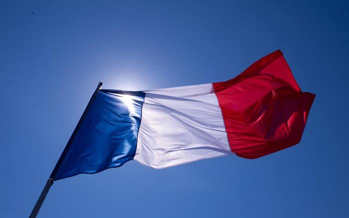 France is replacing 2.5 million Windows desktops with Linux - and I mapped out its new stack