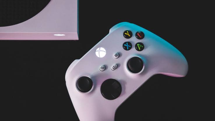 Xbox hardware revenue drops 33% year-on-year during Q3