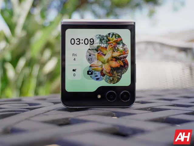 Galaxy Z Flip 5 and Galaxy A35 Get the One UI 8.5 Beta 2 Update