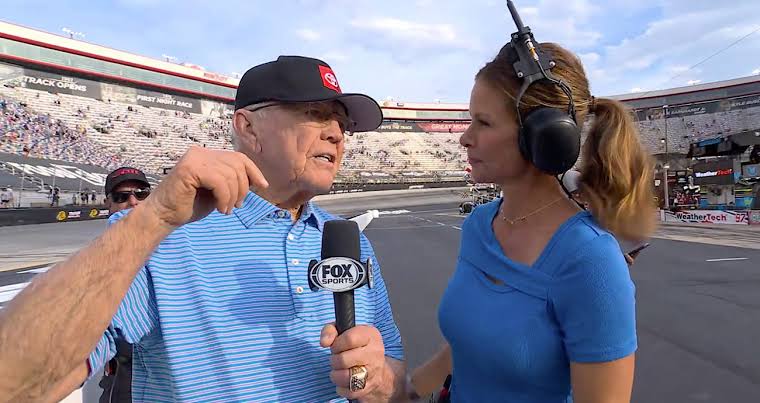 Joe Gibbs shows family’s importance in Victory Lane
