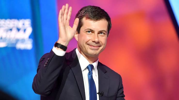Pete Buttigieg’s 2024 antitrust win just erased 17,000 jobs and the largest U.S. ultra-low-cost airline
