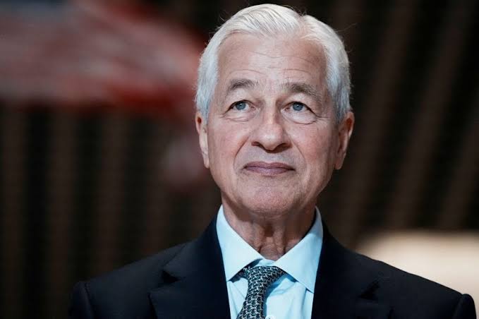 Jamie Dimon warns that the Iran war could bring an economic ‘skunk’ to the party