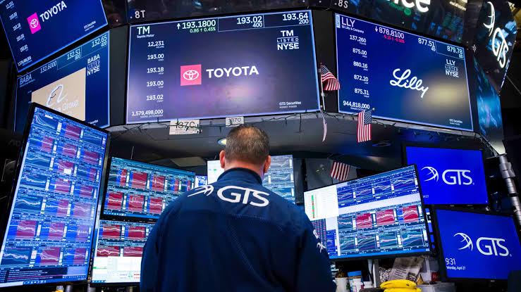 S&P 500 futures are flat as Wall Street looks ahead to ‘Mag 7’ earnings and Fed decision: Live updates