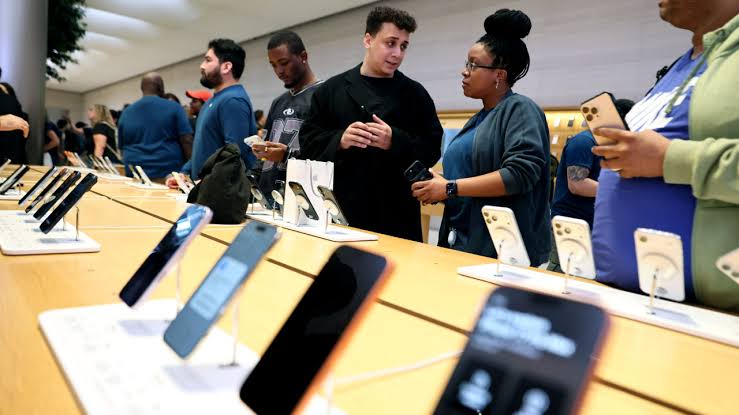 How you can get a slice of Apple's $250M iPhone settlement