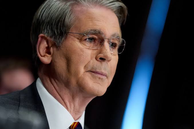 Anthropic Model Scare Sparks Urgent Bessent, Powell Warning to Bank CEOs