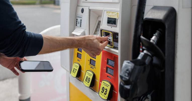 Oil prices hit wartime peak, pushing U.S. gas costs to highest since level July 2022