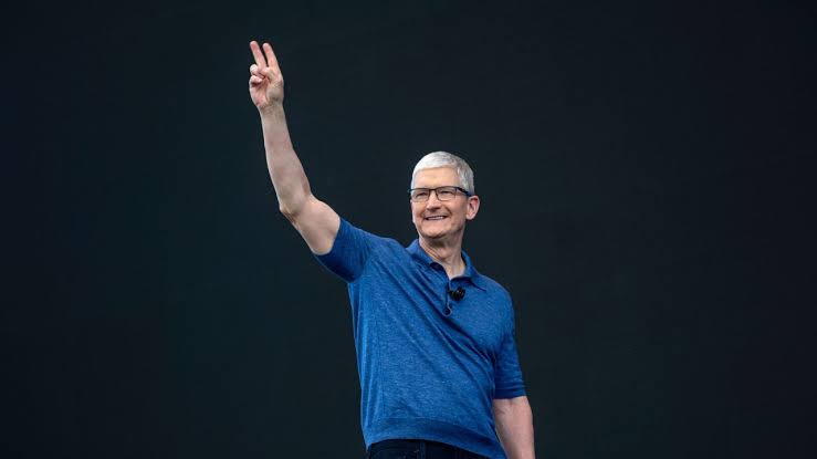 Apple chief Tim Cook says it was the 'right time' to step down as CEO