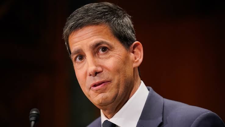 Warsh declines to say whether Biden won 2020 election