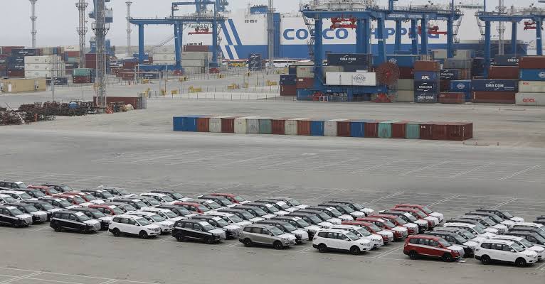 House Democrats urge Trump to keep US ban on Chinese cars in place