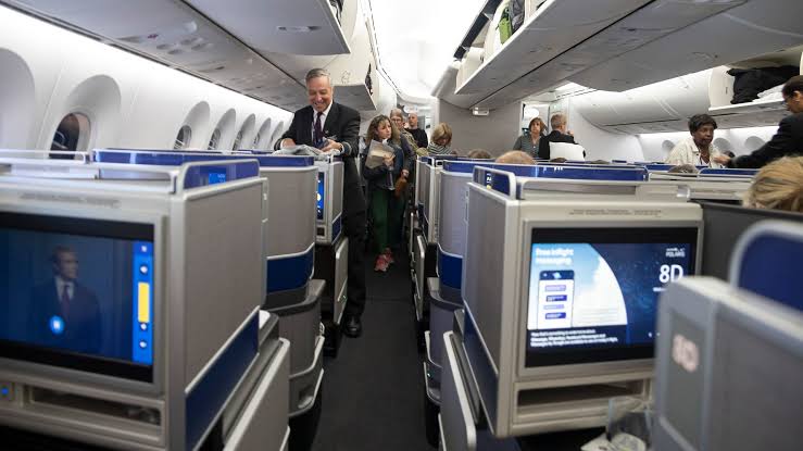 United Airlines splits business class into tiers on long-haul flights