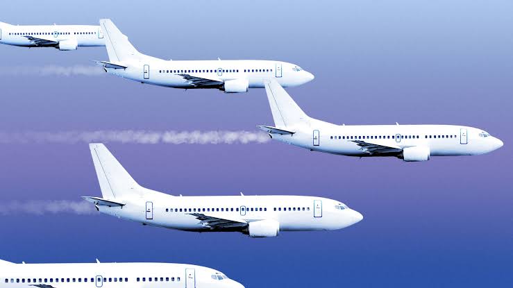 Budget airlines seek help as United gives up on American deal