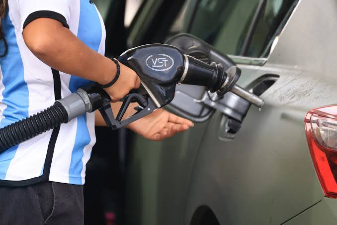 Gasoline Surge Fuels a K-Shape Divide in US, Research Shows