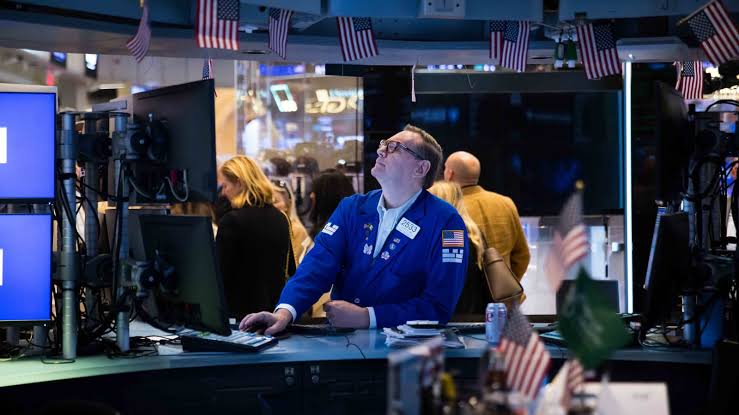 S&P 500 futures are little changed after tech-driven rally leads index to new record: Live updates