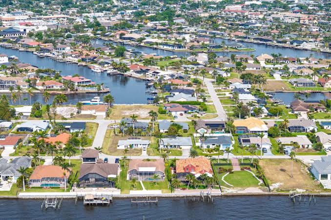 The 'affordability economy' has created a housing market nobody predicted: Prices collapsing in the Sun Belt, soaring in the Rust Belt