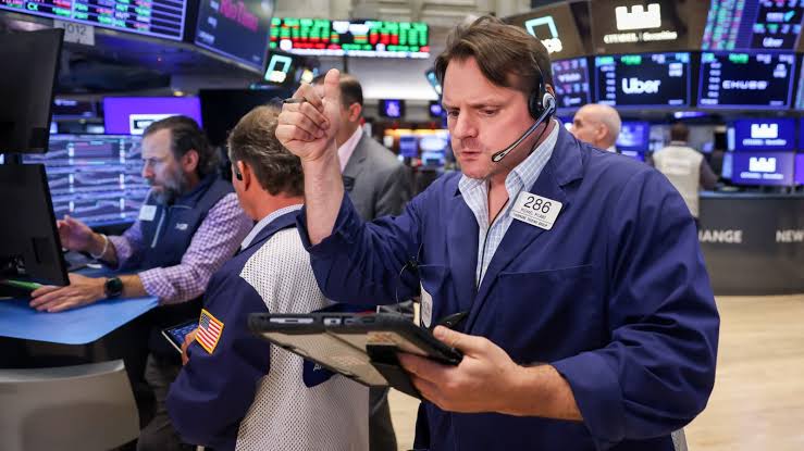 S&P 500 closes at another record, notches longest weekly winning streak since 2024: Live updates