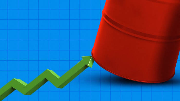 Oil hits highest levels in weeks, auguring more GOP political pain