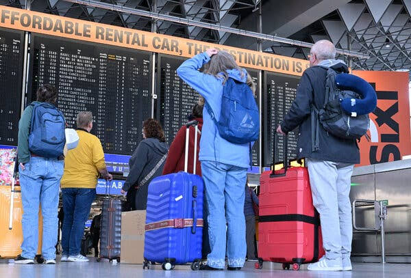 European Airports Warn of Jet Fuel Shortages if Strait of Hormuz Remains Shut