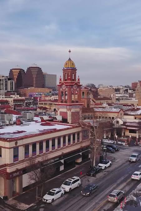 New Owner of Historic Shopping Plaza Pitches a $1.5 Billion Rescue Plan