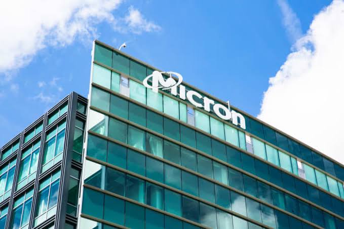 Micron and SK Hynix Stocks Surge. Thank Trouble at Samsung.