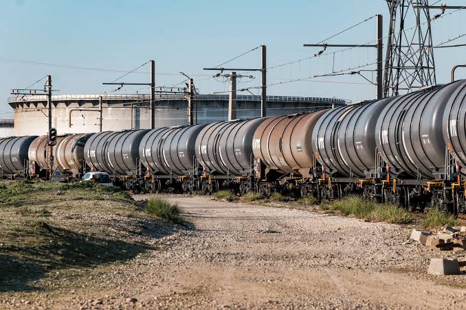A Panicked Race for Barrels Is Gripping the Global Oil Market