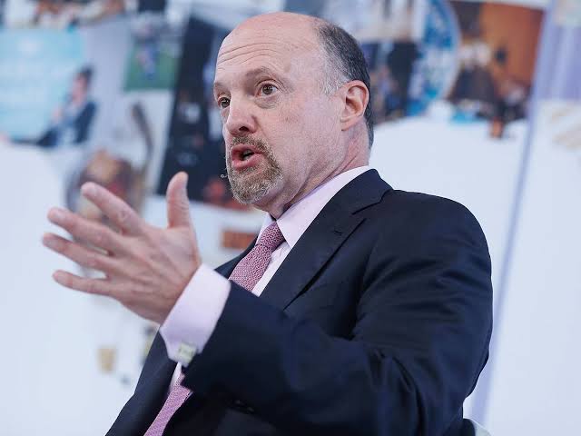 Jim Cramer makes a bold call on AI as stocks waver