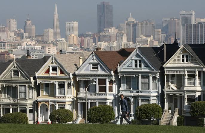 AI is quietly splitting the housing market in two: Bay Area luxury homes are up 13%, affordable ones are collapsing