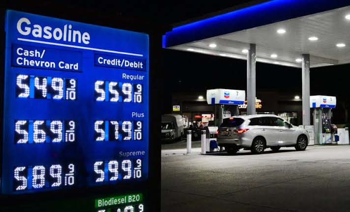 ExxonMobil and Chevron earnings fall, but bigger profits are on their way because of soaring oil prices