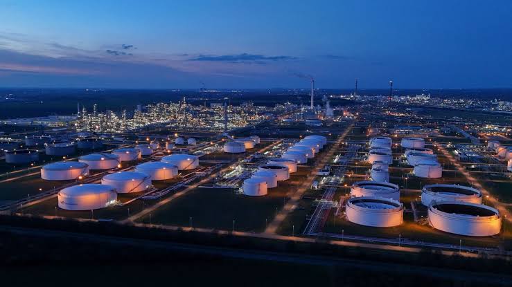 Oil prices rise as Trump reaffirms Tuesday deadline for bombarding Iran's power plants, bridges