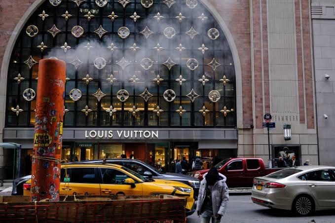 Louis Vuitton Owner Misses Revenue Views as Middle East War Dims Rebound Hopes