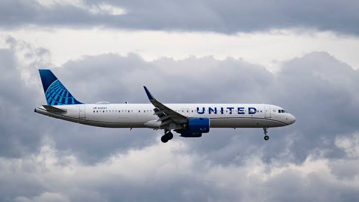 United Airlines slashes 2026 forecast as fuel costs surge